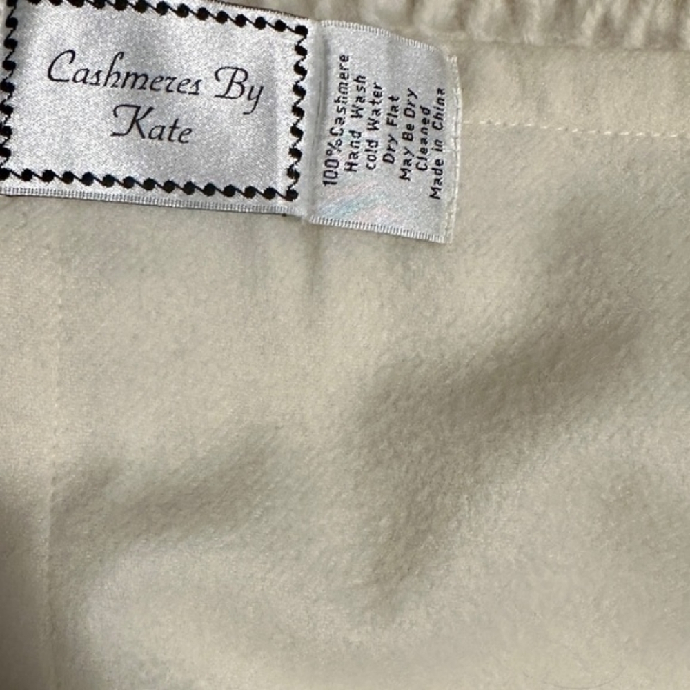 100% Cashmere Shawl - Picture 3 of 4